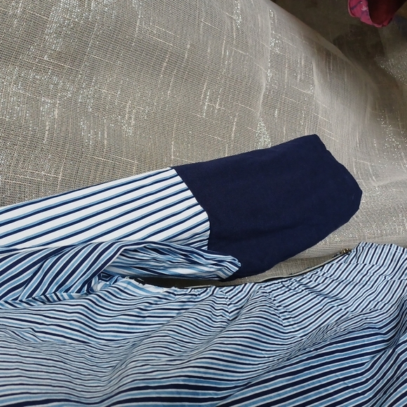 Antilia Femme Blue & White Striped Blouse, unusual, snap closure, side zippers - Picture 5 of 6